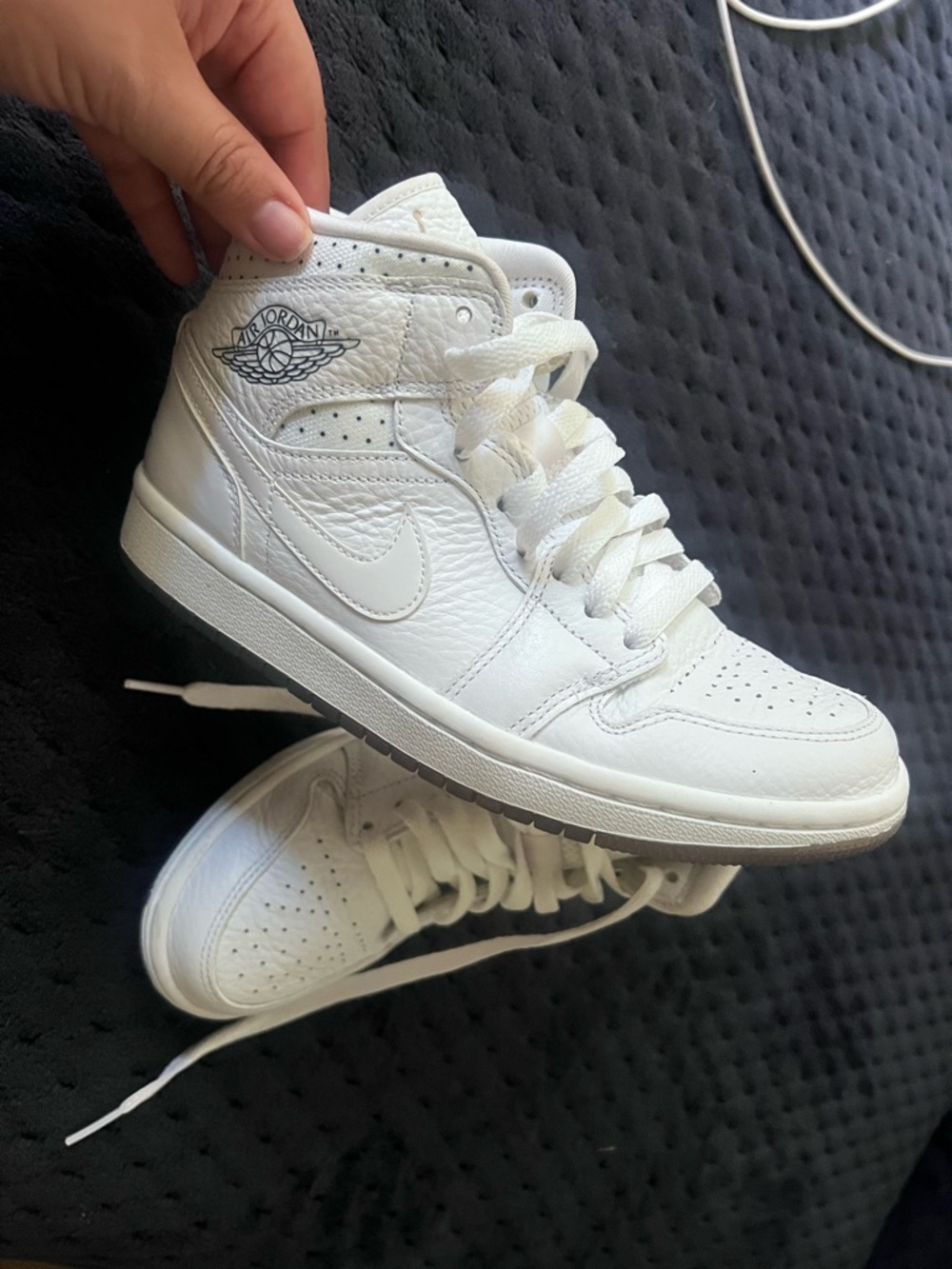 Air Jordan 1 Mid Wmn Nos Differences Nous Unissent White CI9100-100 shoes size 6